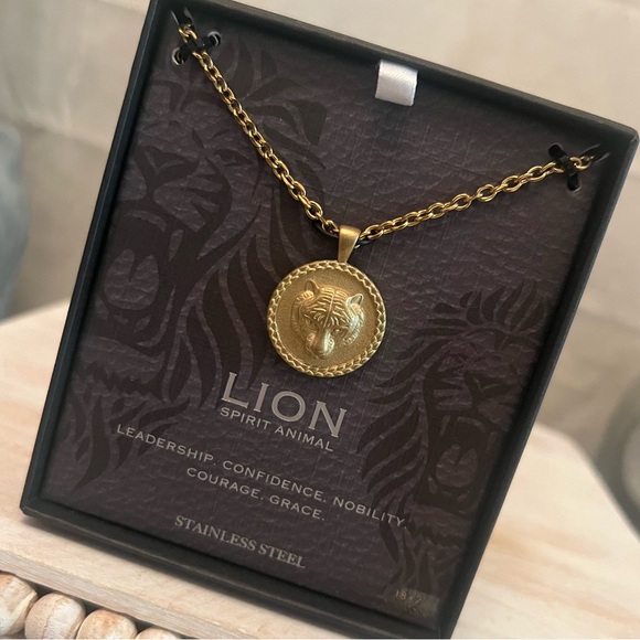 ⚡️Bain x Miller Men's "LION" Spirit Animal Necklace - Picture 2 of 3